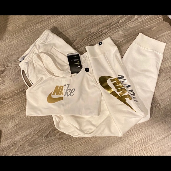 Nike Pants - SOLD